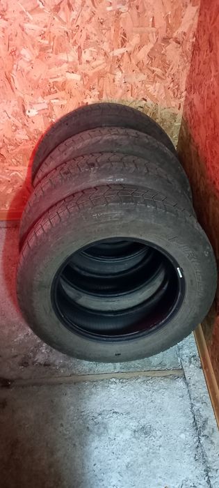 Продам летнюю резину.