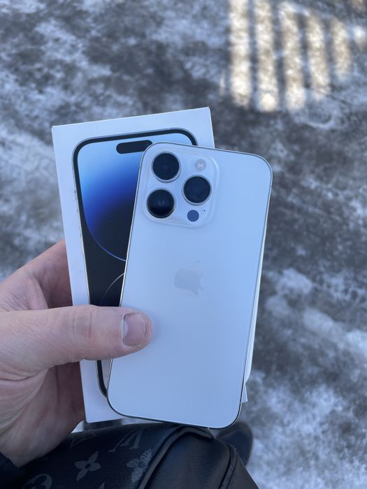 Продам Айфон 14 про 128 гб