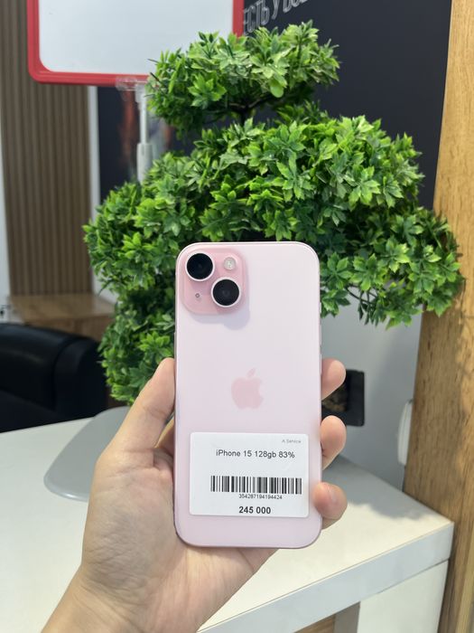 iPhone 15 в идеальном состоянии
