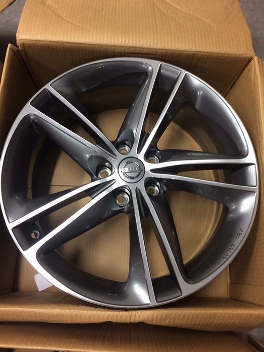 Jante Nissan pe 19 5x114,3