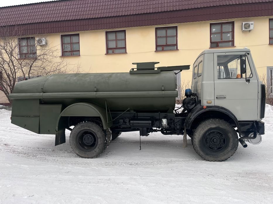 Продам топливозаправщик