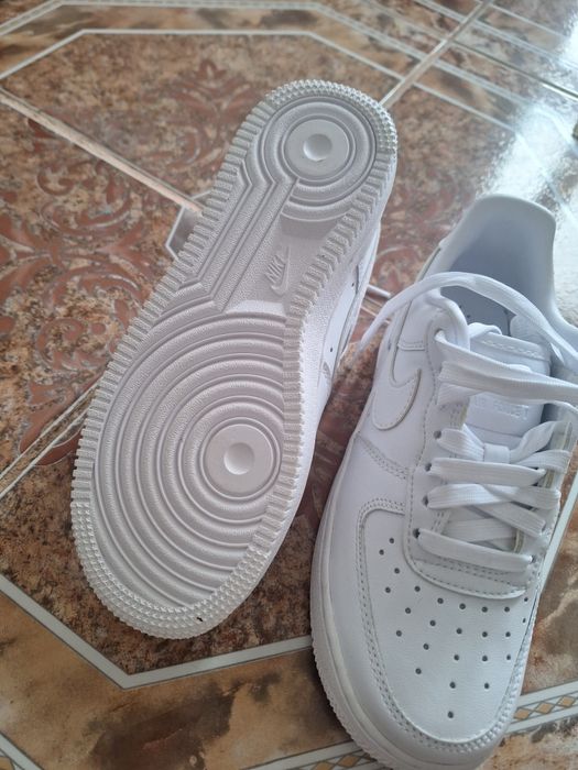 Vând Sneackers Nike Air force1 marimea 36, noi, in cutie