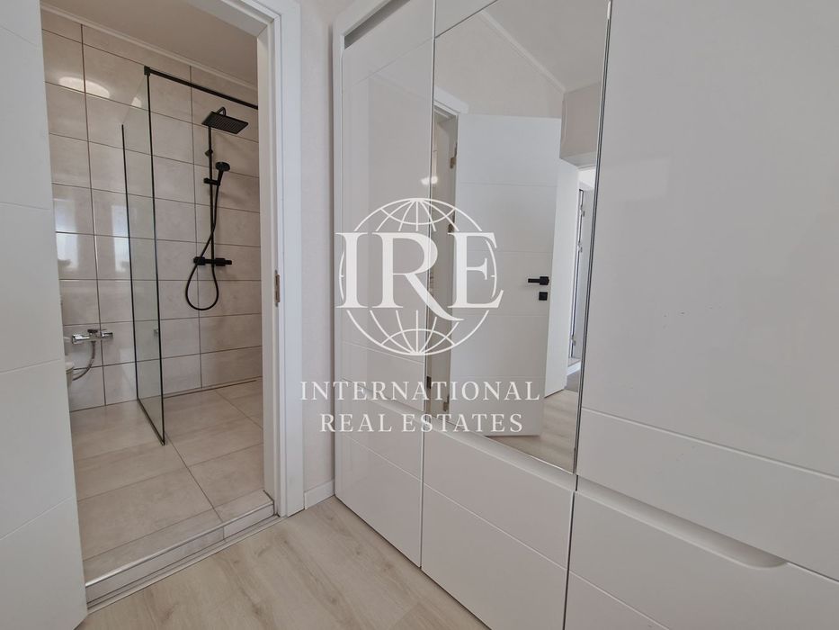 Слънчев тристаен апартамент! Живописна локация! Панорамна гледка!