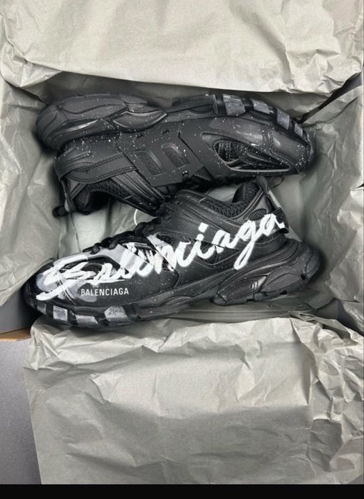 Balenciaga Track Graffiti