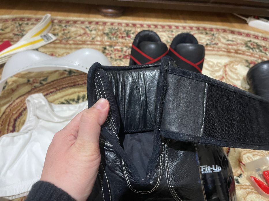 Echipament de kickboxing