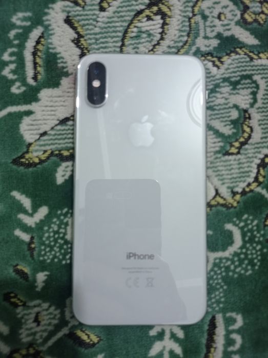 iPhone Xs продам