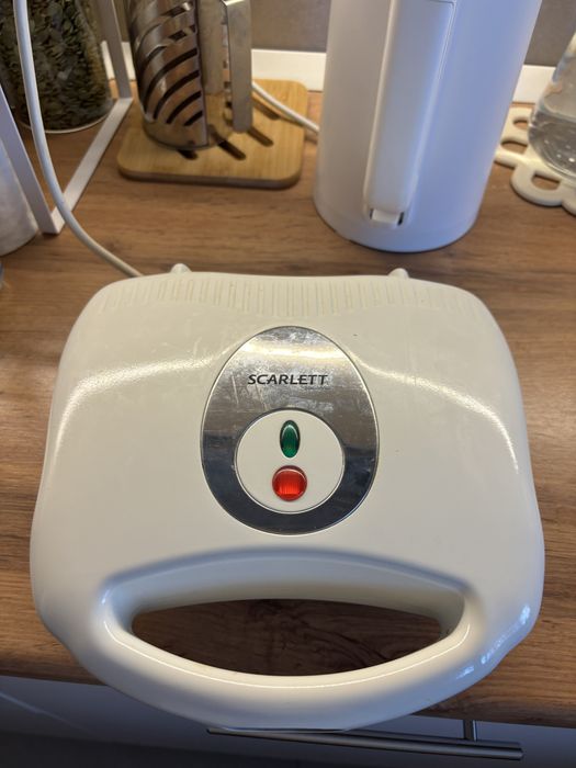 Сэндвичница в хорошем рабочем состоянии