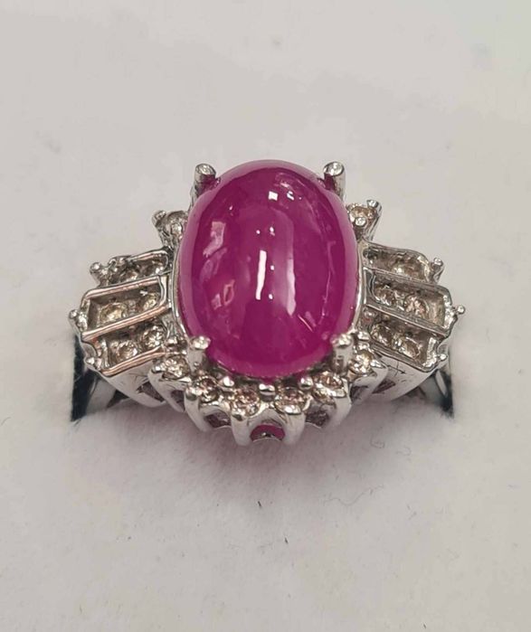 Inel din aur alb 18k cu safir natural si diamante naturale,IAU599