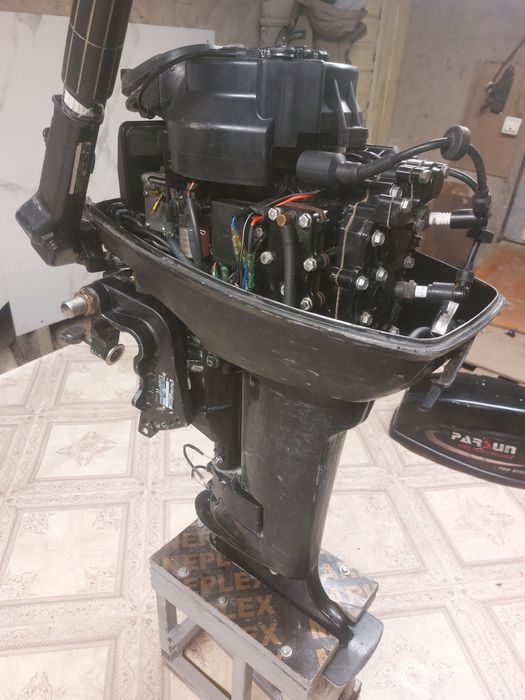Продам лодочный мотор Парсун 15лс.