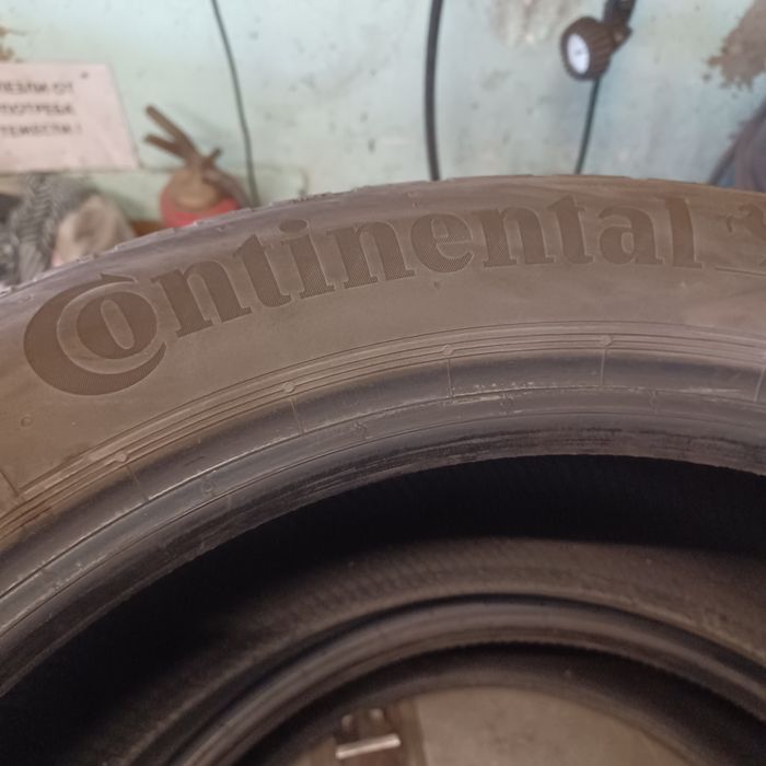 215 50 17 Continental 2бр летни дот23