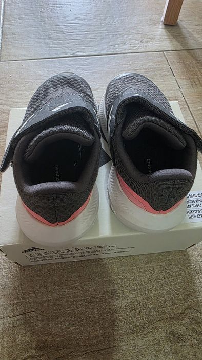 Adidas Fetiță mărime 23 Cloudfoam