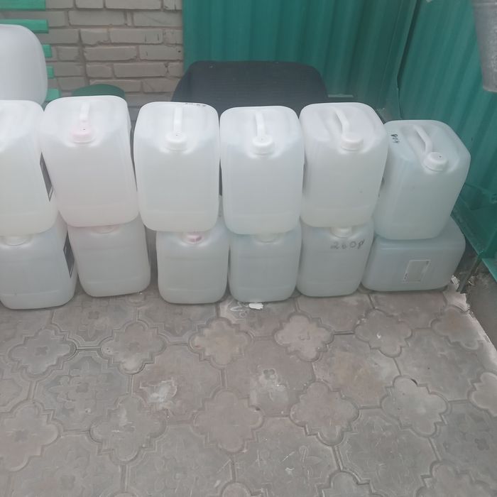 Продам канистры 20л.30л.В идеальном состоянии.