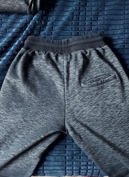 Guess анцуг S размер момче/мъж