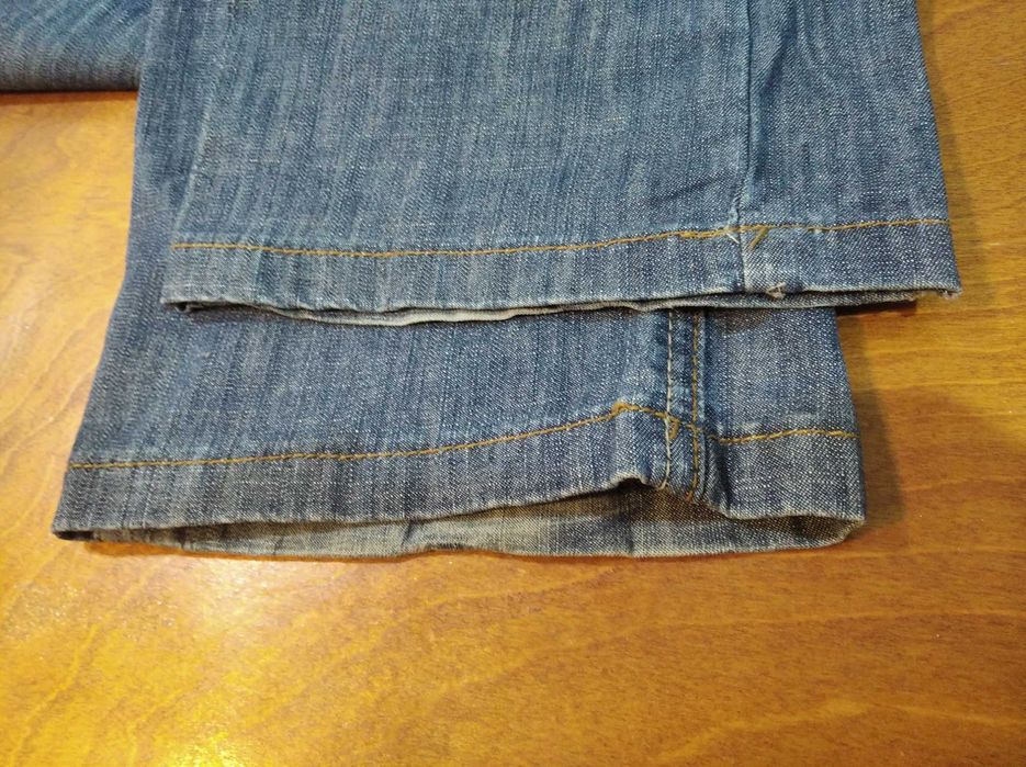 Женские джинсы (33).