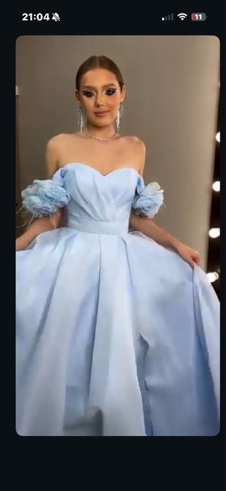 Платье,небесно голубое,нарядное