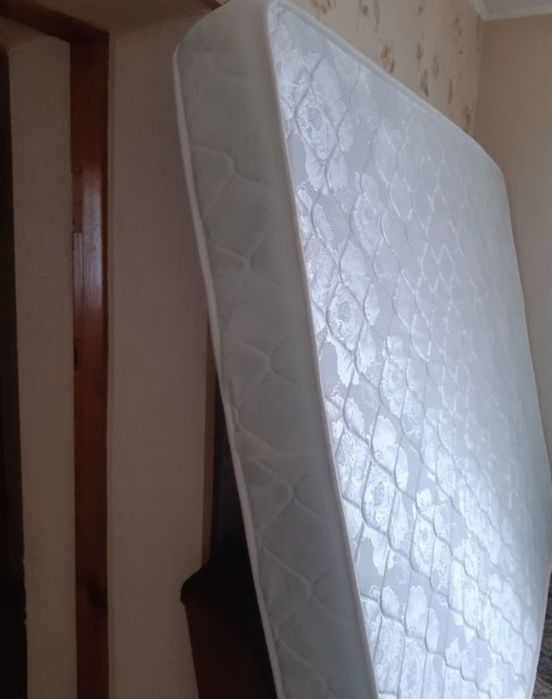 Продам мотрас новый 160 ,200