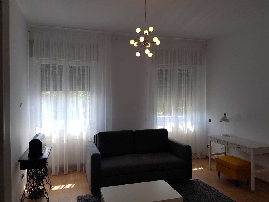 Inchiriez apartament Piata Unirii/Nicolae Balcescu Farmacia 24