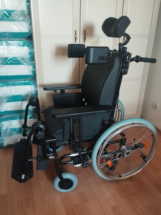 Кресло коляска Deluxe 400