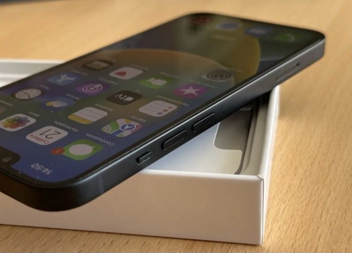 iPhone 13 с документами!