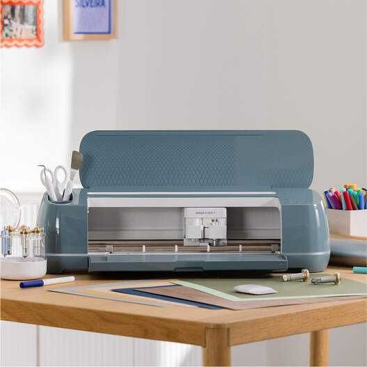 Професионален Режещ плотер CRICUT Maker 4