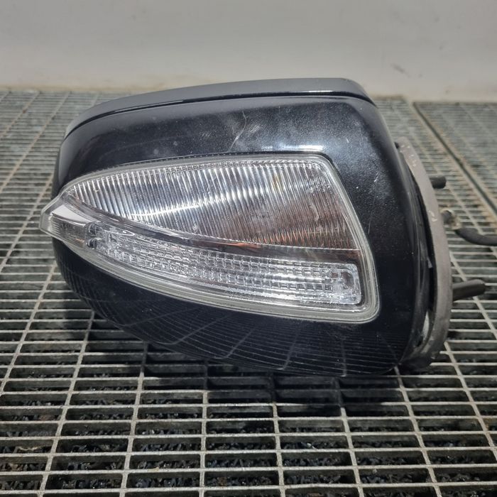 Oglinda dreapta Mercedes ML W164 Facelift 2008 - 2011 4 Usi Obsidian Black Metallic C197 (1578) Cu rabatare electrică NU ARE COD  Garantie
