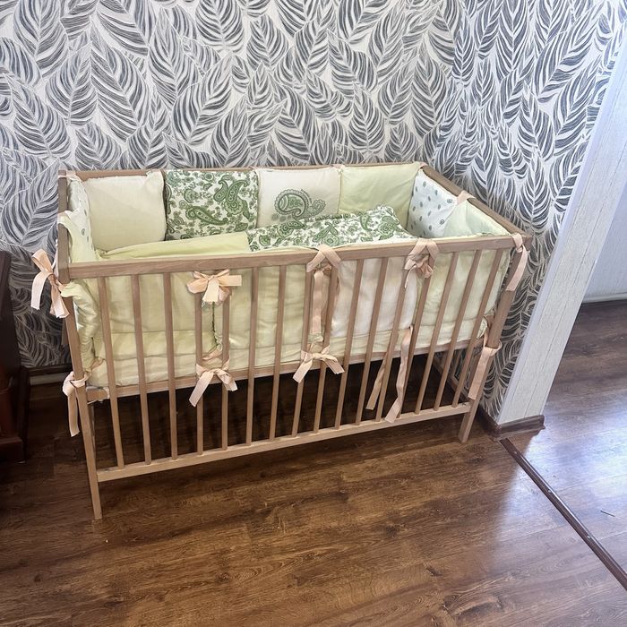 Детская кроватка ikea с матрасом