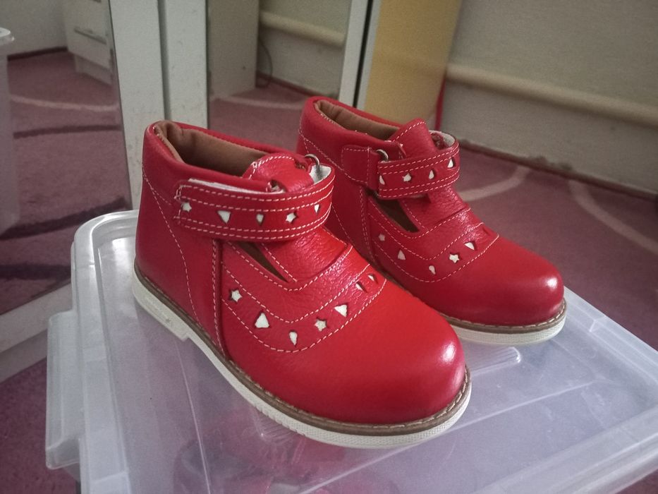 Продам детскую ортопедический обувь зимняя