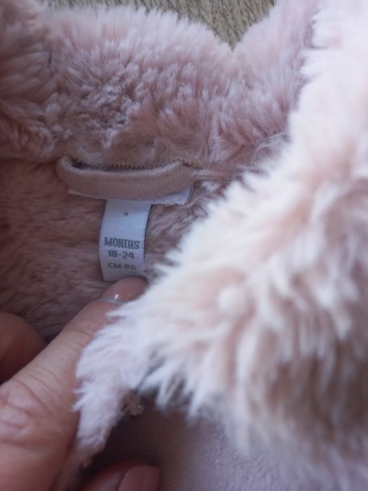 Детско велурено пухено розово яке размер 86