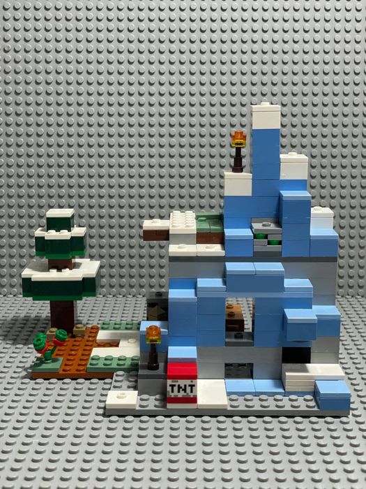 LEGO Minecraft 21243