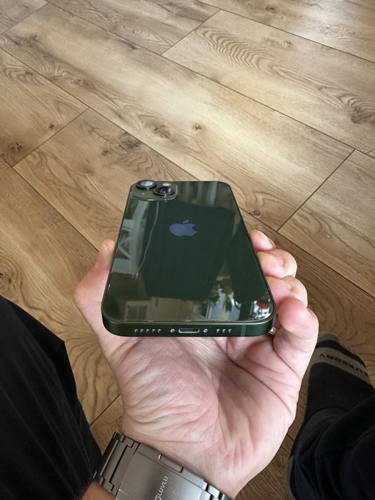 Iphone 13 Verde, impecabil , inca 6 luni Garantie