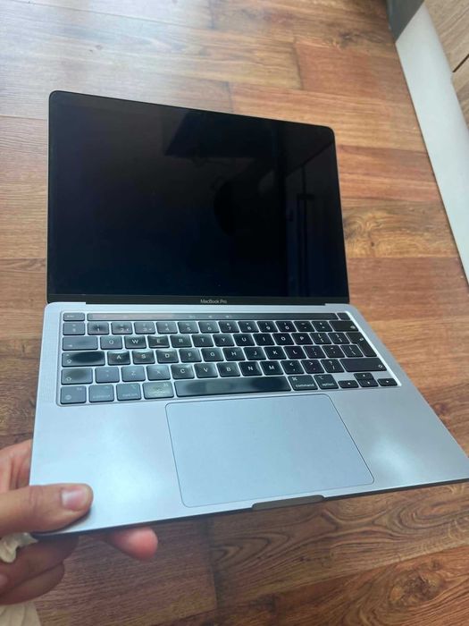MacBook Pro 13" (M1, 2020), 16GB RAM,  512GB SSD, Touchbar, Сив (Space Gray) - 80% батерия