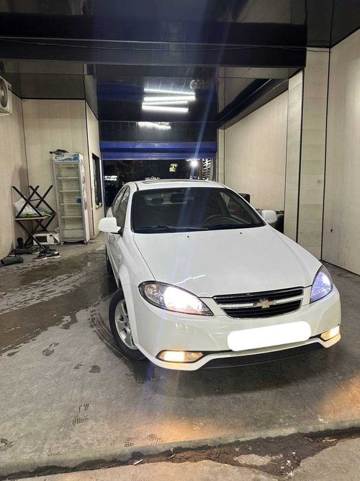 Срочно! Gentra 3 AT 2019г! Белый 170 тыс км пробега! Чистая!