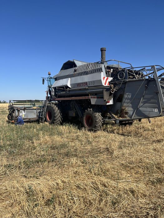 Продам комбайн Вектор