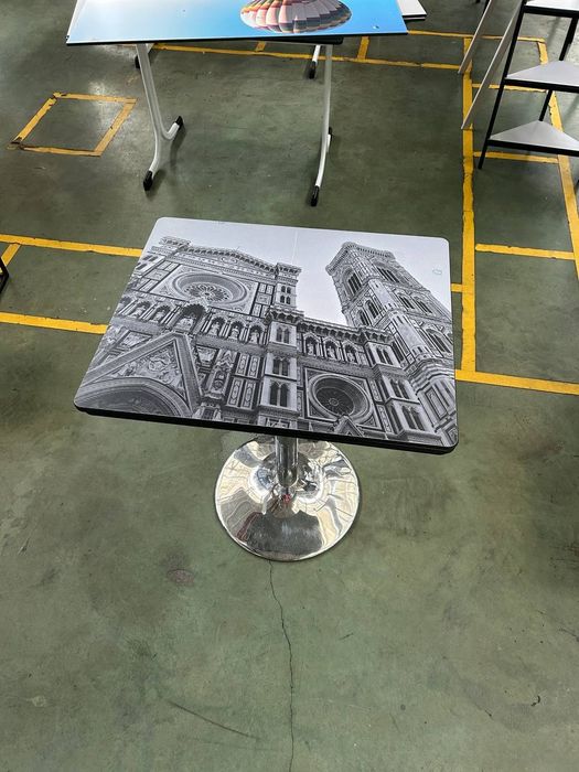 Pop art dizaynerlik stoli