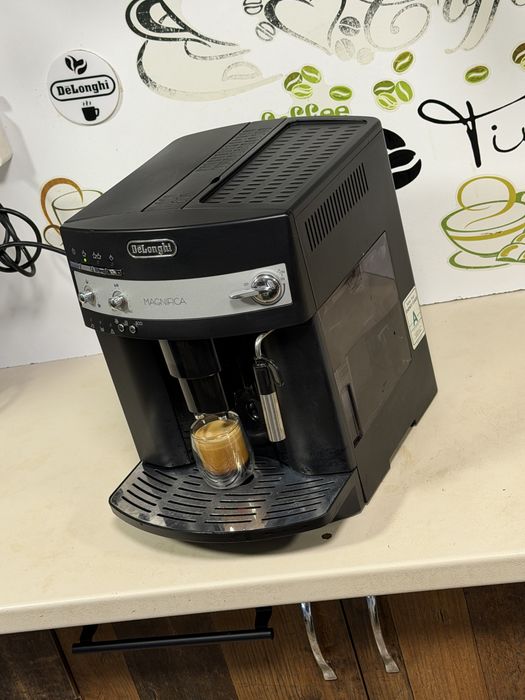Кафемашина кафе автомат delonghi magnifica с гаранция