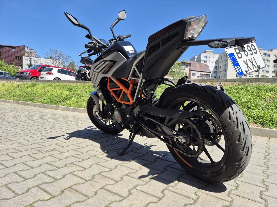 Motocicleta KTM Duke 125cc  A1