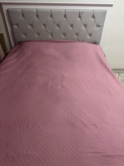 Продам спальный гарнитур