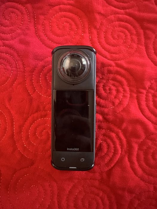Camara insta 360 x4