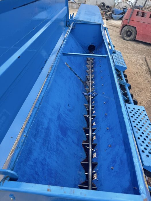 Semanatoare de paioase SUP 29 DK cu roti de tasare - Piese SPC - Piese U 445