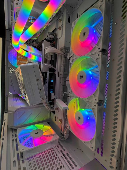 PC Ryzen 9 9950X3D/X870E/RTX 5080/32GB/AIO 360MM/1000W /Garantie/TVA!