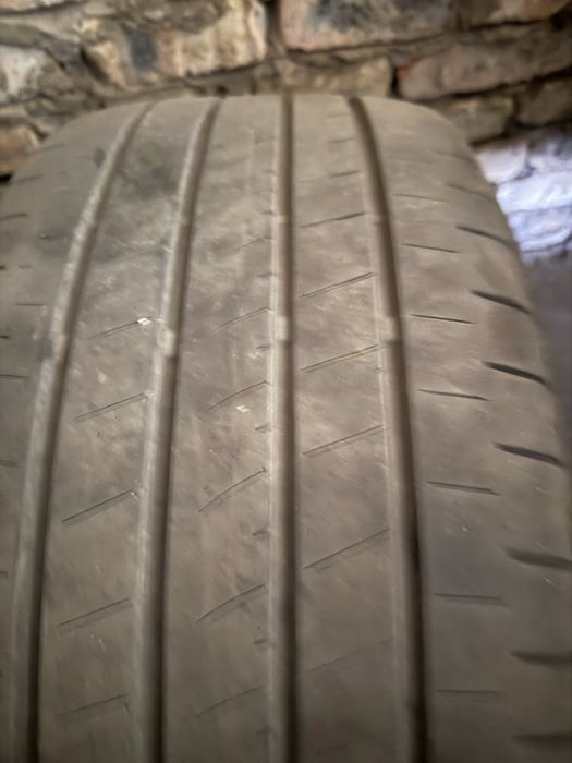 Продам летние шины Bridgestone размер 235/45/18