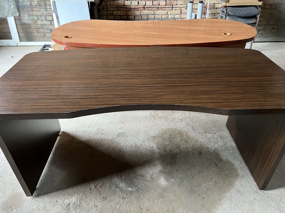 Б\у стол, состояние отличное