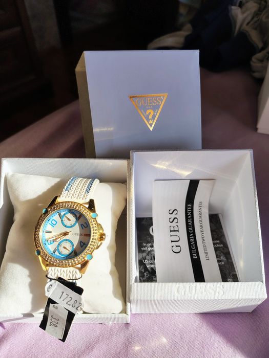 Часовник дамски ,guess