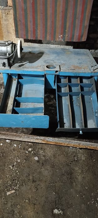 Верстак слесарный