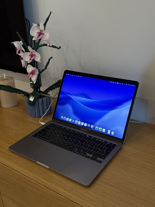 MacBook Pro 13” (Late 2020) A2338 – Apple M1 / 8GB RAM / 256GB SSD