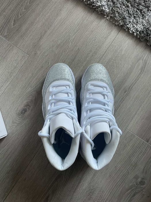 Nike Air Jordan 11 Gri Argintiu 43 (DS)PLATA RAMBURS,VERIFICARE LA LIVRARE,fara avans