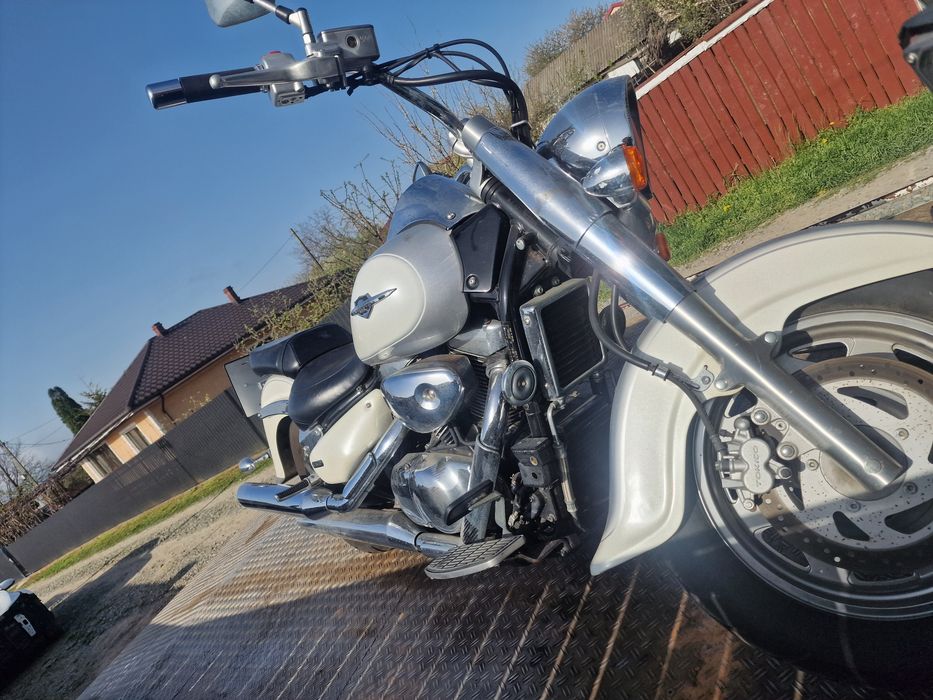 De vanzare SUZUKI INTRUDER 1500 din 2008 cu doar 3488 km