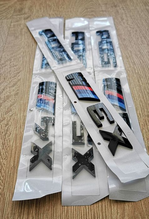 Emblema Logo Bmw X3 X4 X5 X6 M 50D litere Scris Bmw X5M50D