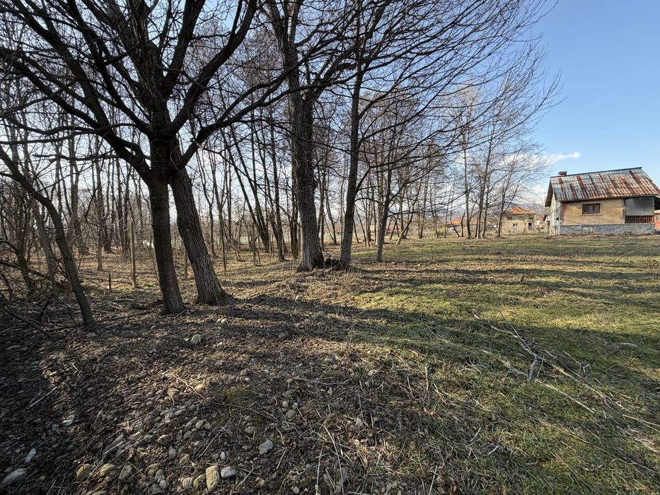 ! Teren unic in gorj cu deschidere de 80ml ( zona turistica )