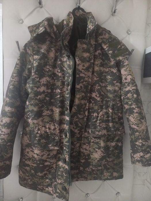 Продам зимнии военный бушлат48размер